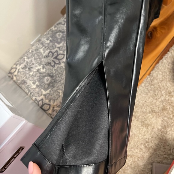 Katy vegan leather pants - Picture 3 of 5
